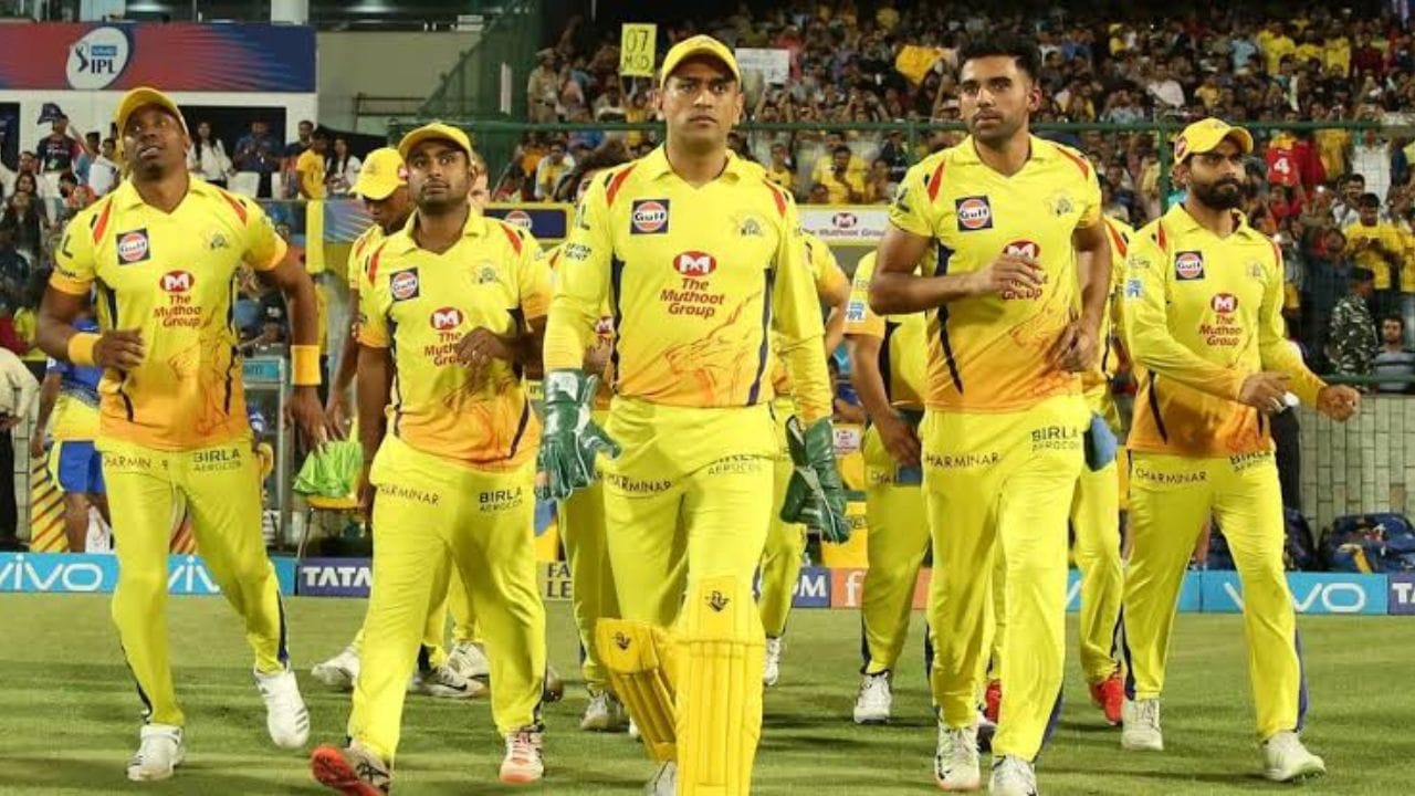 ઝહીર ખાનની પસંદગી પહેલાં ઘણા ભારતીય અને વિદેશી કોચ સાથે પણ ચર્ચા થઈ હતી. જોકે કોઈ નામ પર અંતિમ સંમતિ બની નહોતી.