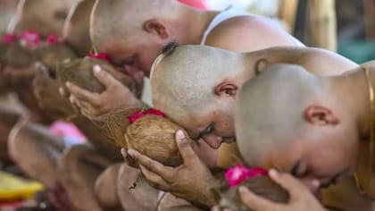 Pitru Paksha 2026 : પિતૃપક્ષ દરમિયાન આ વસ્તુઓનું દાન કરવું