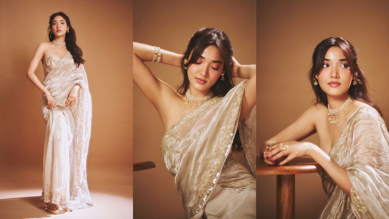 તેમણે બાયોગ્રાફિક્લ ડ્રામા ફિલ્મ '12 ફેલ' દ્વારા મોટી સફળતા મળી, જેના માટે તેમણે 'બેસ્ટ ફીમેલ ડેબ્યુ' (શ્રેષ્ઠ મહિલા પદાર્પણ) માટેનો 'ઝી સિને એવોર્ડ' જીત્યો હતો.