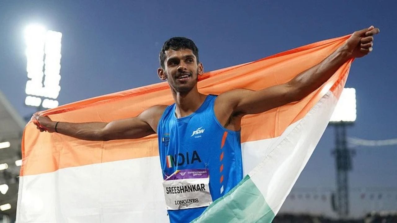 2026 એશિયન ગેમ્સમાં ભારતીય ખેલાડીઓ સતત ગોલ્ડ મેડલ મેળવવાથી ચૂકી ગયા છે, પરંતુ મેડલનો પ્રવાહ ચાલુ છે. ખાસ કરીને એથ્લેટિક્સમાં, ભારતીય ખેલાડીઓએ તેમના પ્રદર્શનથી પ્રભાવિત કર્યા છે, દેશના નંબર વન લોંગ જમ્પર મુરલી શ્રીશંકરે પણ મેડલ જીત્યો હતો.