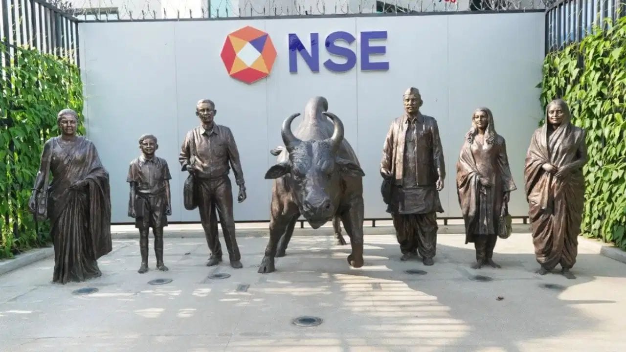વેન્ચુરા સિક્યોરિટીઝના જણાવ્યા અનુસાર, NSEની ટેકનોલોજી કેપેસિટી પણ ખૂબ મજબૂત છે. આ પ્લેટફોર્મે એક જ દિવસમાં 21.9 બિલિયન પીક ઓર્ડર મેસેજ અને 24 માર્ચ 2026ના રોજ 20.1 કરોડ ટ્રેડ પ્રોસેસ કર્યા હતા. બ્રોકરેજ હાઉસીસે કેટલાક જોખમો પણ દર્શાવ્યા છે. NSEની સૌથી મોટી ચિંતા ડેરિવેટિવ્ઝ, ખાસ કરીને ઓપ્શન્સ પરની નિર્ભરતા છે.