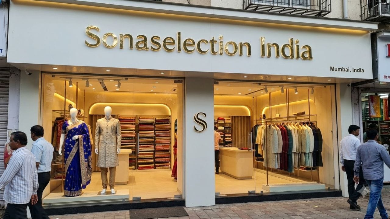 Sonaselection India IPOની મહત્વની વિગતો: IPO Open: 17 સપ્ટેમ્બર, IPO Close: 21 સપ્ટેમ્બર, Price Band: ₹94–₹99, Market Cap: ₹563 કરોડ, ROCE: 24%, P/E: 16.6, Listing Date: 24 સપ્ટેમ્બર, Exchange: NSE અને BSE