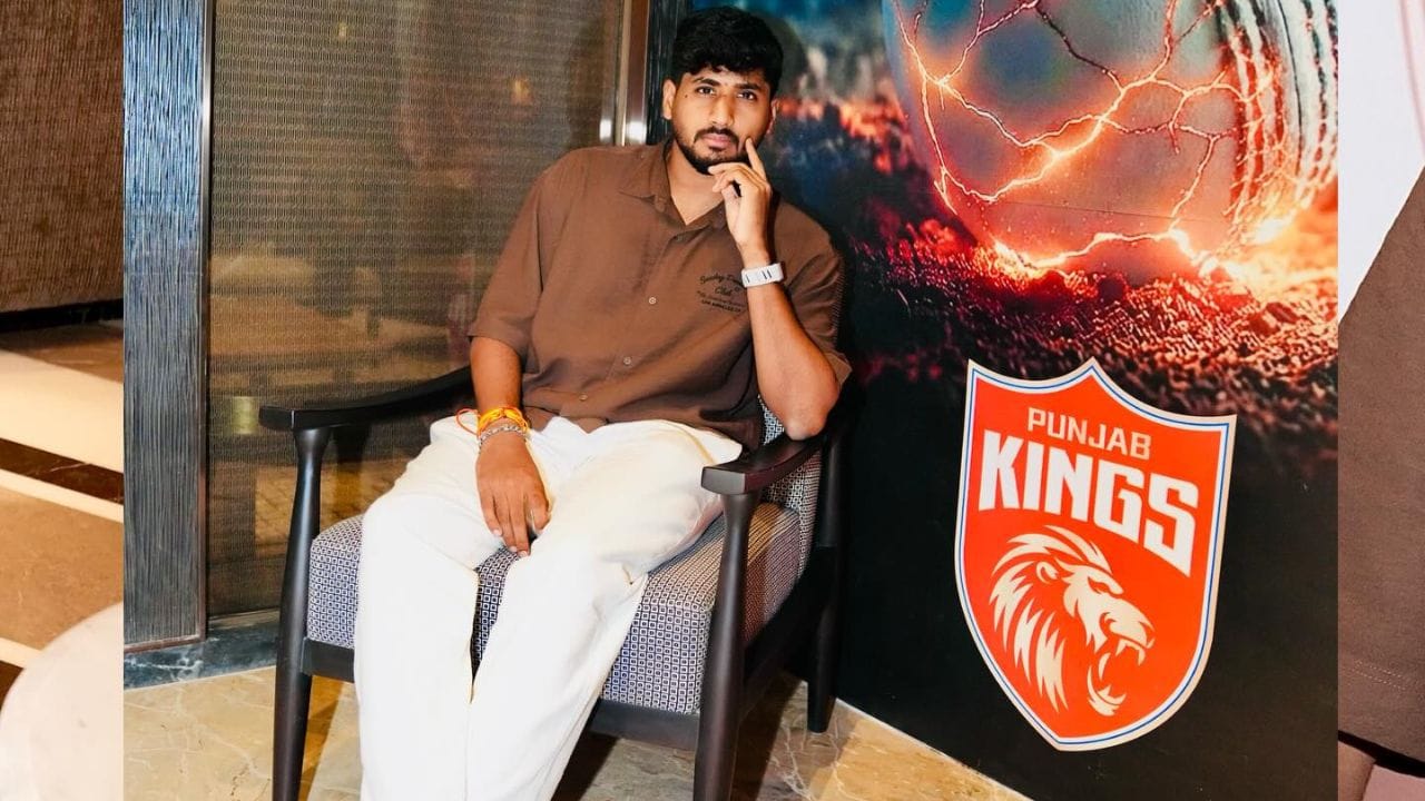 હર્ષિત રાણાને ટીમ ઈન્ડિયામાંથી બહાર કરવામાં આવ્યો છે. તે અફઘાનિસ્તાન સામેની T20 સીરિઝ અને ત્યારબાદની એશિયન ગેમ્સમાં પણ રમશે નહી. તેના સ્થાને યશ ઠાકુરે ટીમમાં સ્થાન મેળવ્યું છે.