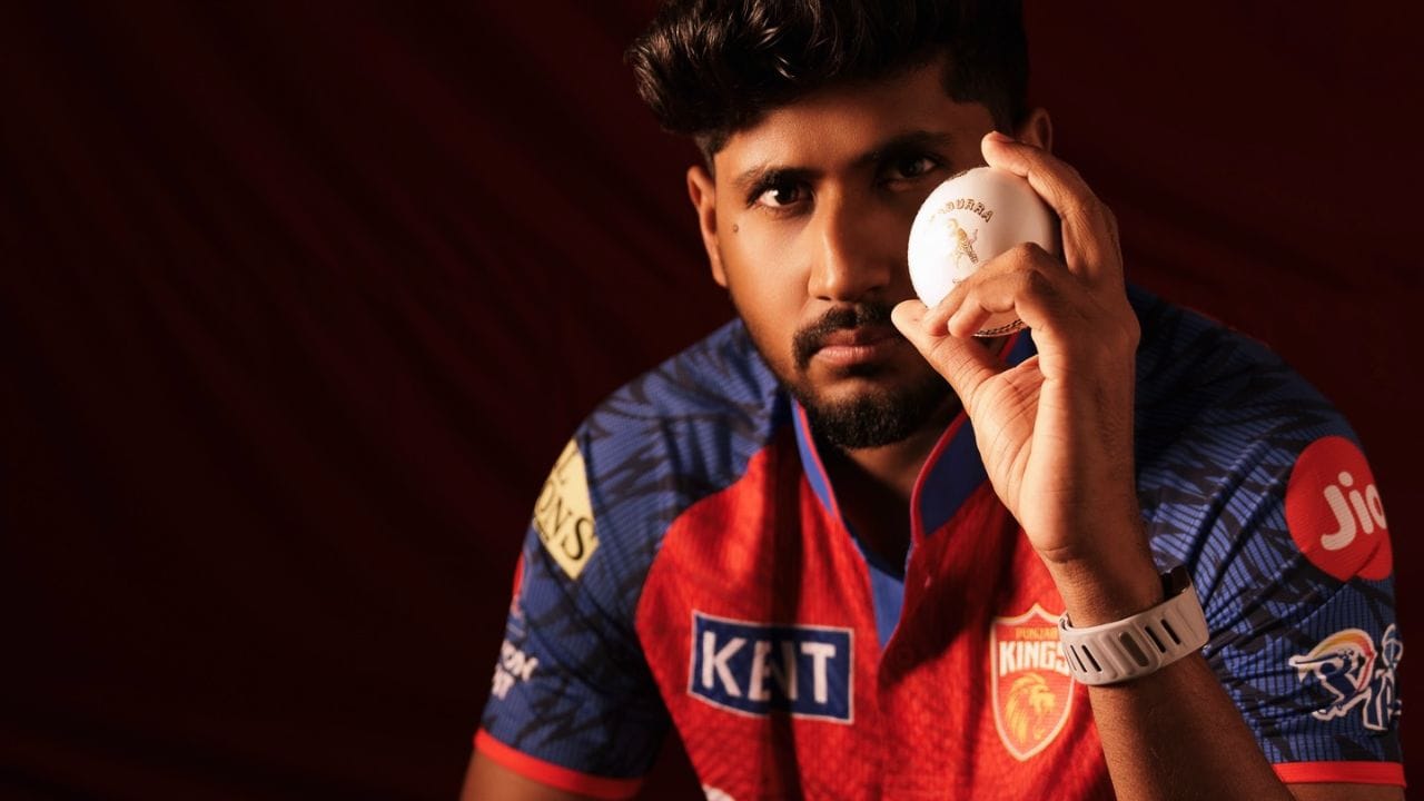 2023 IPL પહેલા ખેલાડીઓના ઓક્શનમાં લખનૌ સુપર જાયન્ટ્સ દ્વારા તેમને 45 લાખમાં ખરીદવામાં આવ્યો હતો અને 3 એપ્રિલ 2023ના રોજ ચેન્નાઈ સુપર કિંગ્સ સામે IPLમાં ડેબ્યૂ કર્યું હતું.