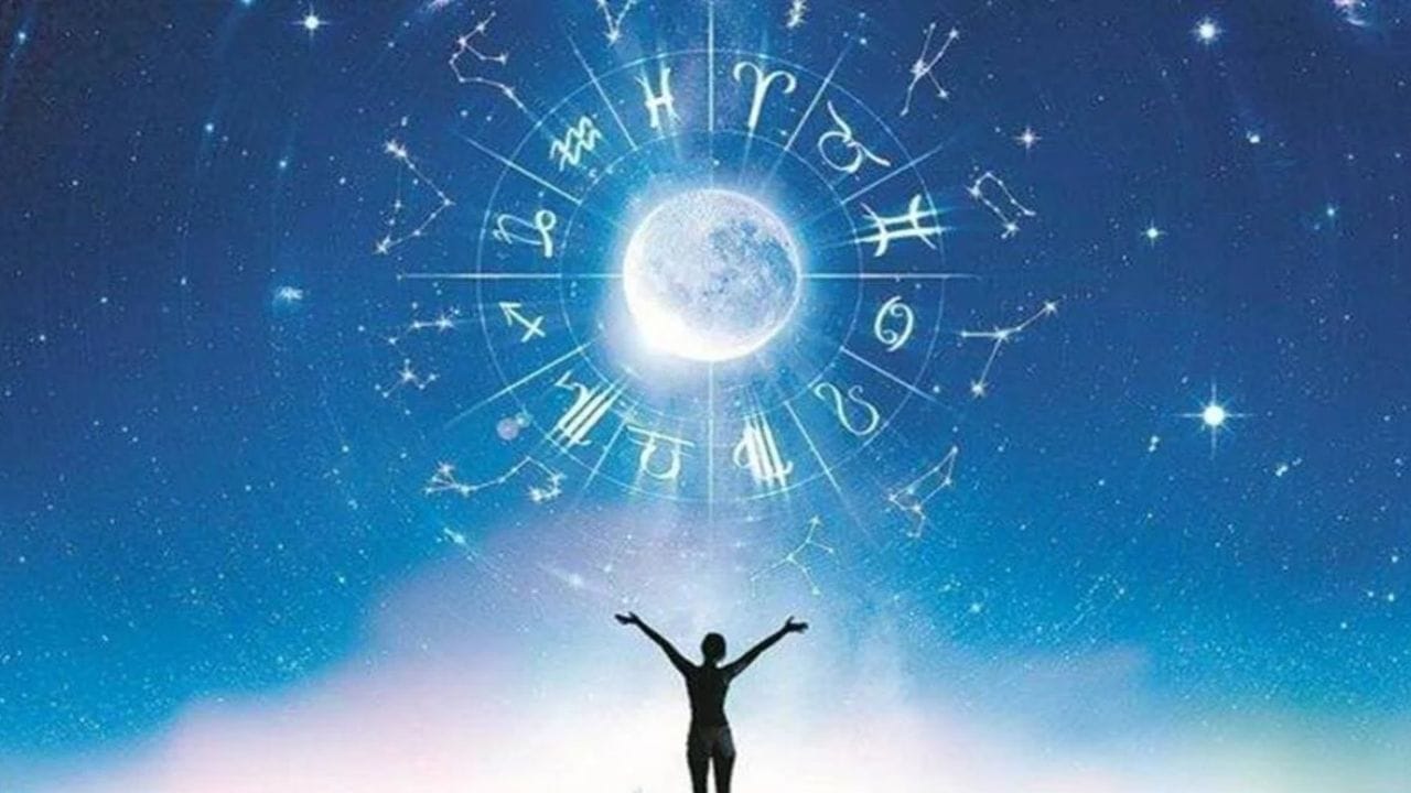 17 સપ્ટેમ્બર, 2026ના રોજ ભાદ્રપદ માસના શુક્લ પક્ષની ષષ્ઠી તિથિ અને ગુરુવાર છે. સાથે જ આ દ્વિતીય ચાતુર્માસનો 25મો દિવસ છે. આ દિવસે છઠ તિથિ સવારે 10:47 AM સુધી રહેશે, ત્યારબાદ સપ્તમી તિથિ શરૂ થશે. આ દિવસે કન્યા સંક્રાંતિ છે અને વિશ્વકર્મા પૂજા મનાવવામાં આવશે. આ ઉપરાંત બલરામ જયંતિ પણ છે. આ દિવસે સર્વાર્થ સિદ્ધિ યોગની સાથે રવિ યોગ પણ બની રહ્યો છે. સાથે જ અનુરાધા નક્ષત્ર અને જ્યેષ્ઠા નક્ષત્રનો સંયોગ બની રહ્યો છે.