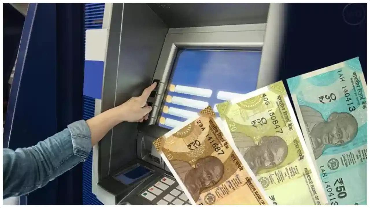 RBI ના નિયમો અનુસાર, એક વ્યક્તિ એક વારમાં મહત્તમ 20 નોટ બદલવા માટે આપી શકે છે, જેની કુલ કિંમત 5,000 રૂપિયાથી વધુ હોવી જોઈએ નહીં. તેથી, બેંકમાં નોટ બદલાવતા પહેલાં નોટોની સંખ્યા અને કુલ રકમનું ધ્યાન રાખવું જરૂરી છે. મોટી કિંમત અથવા વધુ સંખ્યામાં ફાટેલી-તૂટેલી નોટો હોવા પર બેંક દ્વારા અલગ પ્રક્રિયા અપનાવવામાં આવી શકે છે.