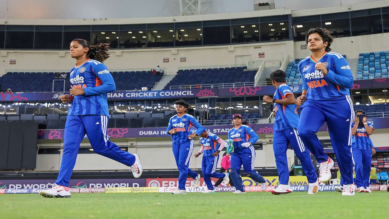 માત્ર 2,321 બોલમાં (ફેસ કરેલા બોલની દ્રષ્ટિએ) 3,000 રન પૂરા કરીને, શેફાલી વર્મા આ સિદ્ધિ હાંસલ કરનારી વિશ્વની સૌથી ઝડપી મહિલા ખેલાડી બની છે . આ રેકોર્ડ અગાઉ ઓસ્ટ્રેલિયન ક્રિકેટ દિગ્ગજ એલિસા હીલીના નામે હતો,