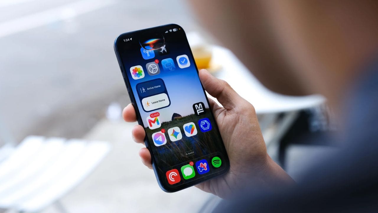 એ નોંધવું યોગ્ય છે કે Siriનો અવાજ બદલવાથી તમારા iPhoneના અન્ય અવાજો પર કોઈ અસર થતી નથી. Siriનો અવાજ બદલવાથી માત્ર Siri કેવી રીતે બોલે છે તેના પર જ અસર પડે છે; તમારા iPhoneની રિંગટોન, નોટિફિકેશનના અવાજો, મ્યુઝિક અને અન્ય ઓડિયોમાં કોઈ ફેરફાર થશે નહીં.