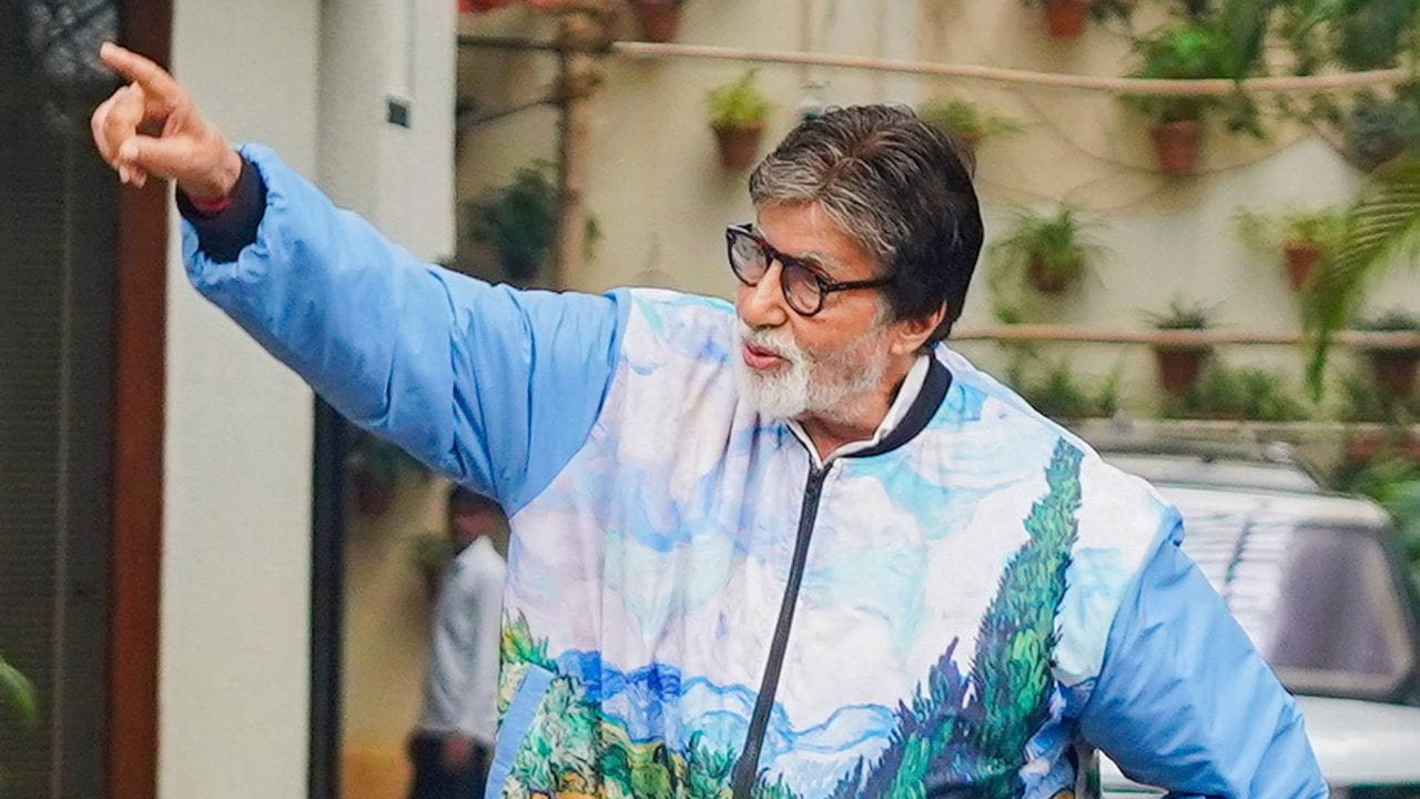અમિતાભની પોસ્ટ પછી તેના ચાહકો ચિંતિત છે અને પૂછી રહ્યા છે કે તેમને શું થયું છે ? ચાહકો અમિતાભ બચ્ચનને તેના સ્વાસ્થ્ય વિશે પૂછી રહ્યા છે અને શું તેઓ ઠીક છે કે નહીં ? આવી કમેન્ટ્સ કરી રહ્યા છે. (Image Source | PTI)