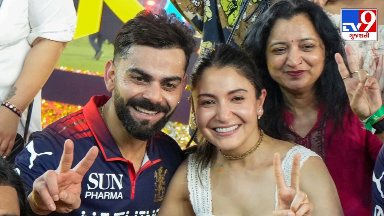 જાન્યુઆરી 2026માં આ સેલિબ્રિટી કપલે અલીબાગમાં એકબીજા સાથે જોડાયેલા બે ફ્લેટ ખરીદ્યા હતા. આ બંને ફ્લેટની કુલ કિંમત 37.86 કરોડ રૂપિયા હોવાનું જણાવાયું હતું. 13 જાન્યુઆરીએ નોંધાયેલા આ સોદામાં આશરે 2.27 કરોડ રૂપિયાની સ્ટેમ્પ ડ્યૂટી ચૂકવવામાં આવી હતી. (Image Source | PTI)
