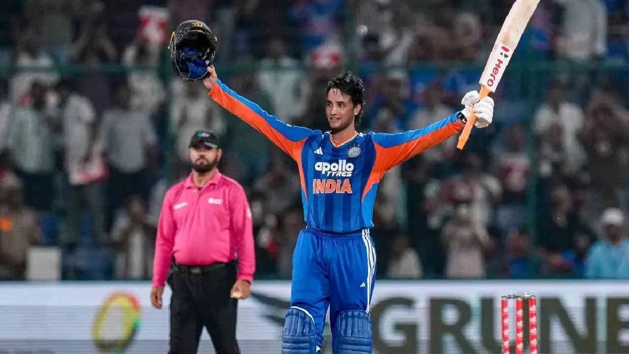 અભિષેકે T20 આંતરરાષ્ટ્રીય ક્રિકેટમાં પહેલા બોલ પર અત્યાર સુધી 6 વખત છગ્ગા ફટકાર્યા છે. આ સાથે તે પહેલા બોલ પર છગ્ગા ફટકારવા મામલે ટોપ પર પહોંચી ગયો છે. 