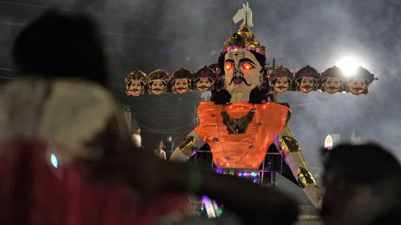 Dussehra 2026: દશેરા પર આ 5 કામ કરવાનું ટાળો, નહીં તો અશુભ પરિણામોનો સામનો કરવો પડશે!