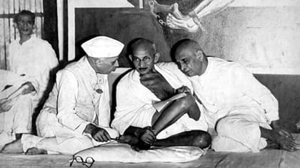 બાપુએ કેમ લીધા હતા મહારાજા માધવરાવ સિંધિયા પાસેથી 25 લાખ રૂપિયા?