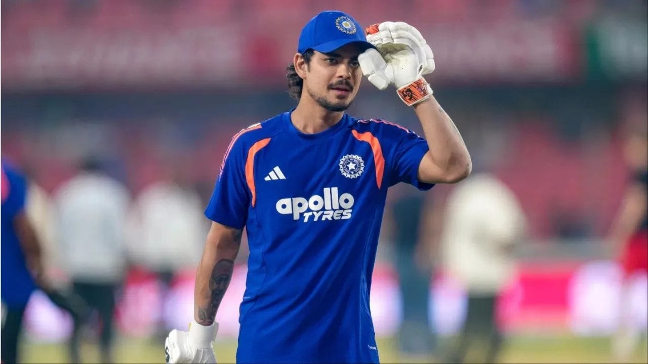 ઈશાન કિશનને પહેલી T20 દરમિયાન ઈજા થઈ હતી, જેના કારણે તેને બીજી T20Iમાંથી બહાર રાખવામાં આવ્યો હતો, અને હવે તે ત્રીજી T20Iમાંથી પણ બહાર થઈ ગયો છે.