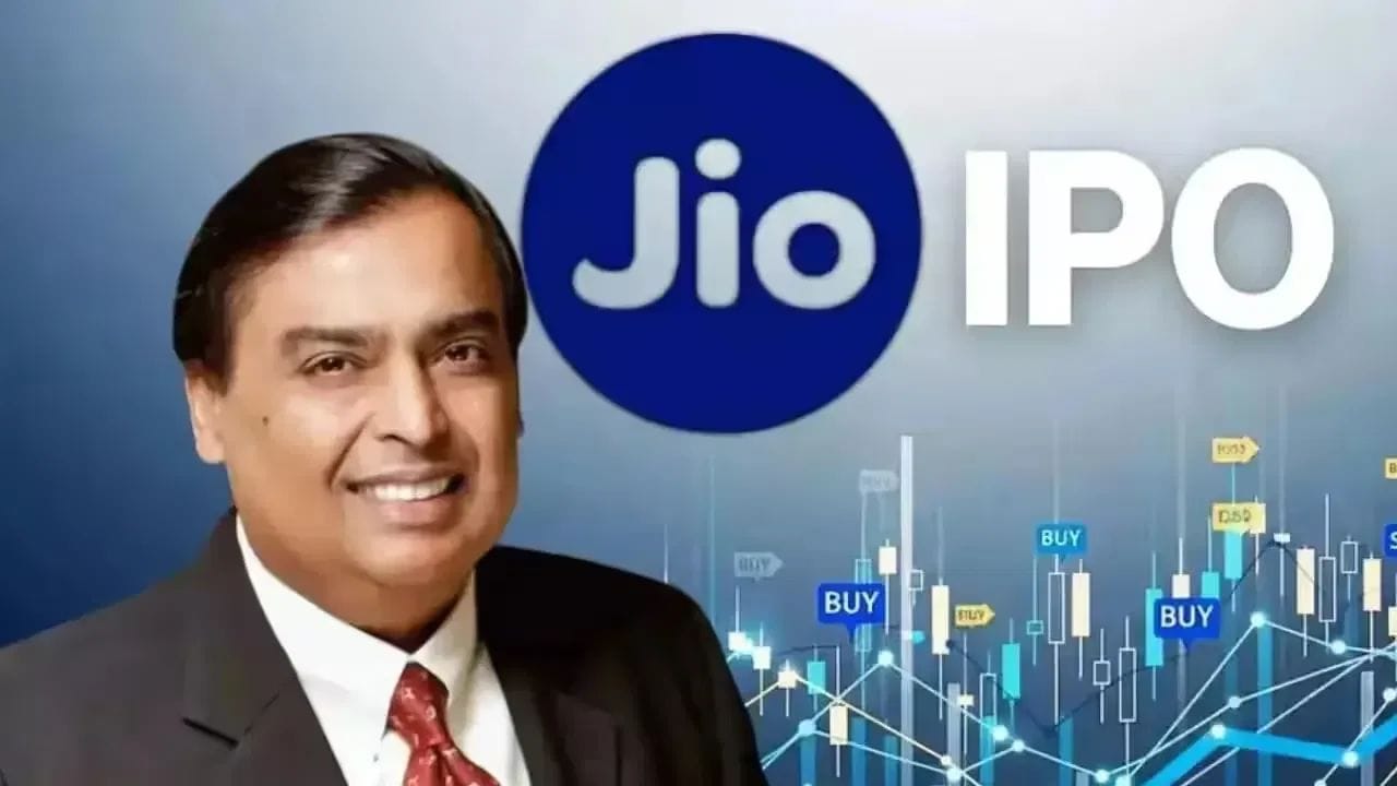 Jio Platforms IPOમાં એલોકેશન સ્ટ્રક્ચર ખૂબ જ રસપ્રદ છે. 50% હિસ્સો QIB (ક્વોલિફાઈડ ઈન્સ્ટિટ્યુશનલ બાયર્સ) માટે અનામત રહી શકે છે. 35% હિસ્સો રિટેલ ઈન્વેસ્ટર્સ માટે અને 15% હિસ્સો NII (નોન ઈન્સ્ટિટ્યુશનલ ઈન્વેસ્ટર્સ) માટે રાખવામાં આવશે. આનાથી રિટેલ ઈન્વેસ્ટર્સને પણ રિલાયન્સના ટેલિકોમ અને ડિજિટલ બિઝનેસમાં સીધી ભાગીદારી લેવાની તક મળશે.