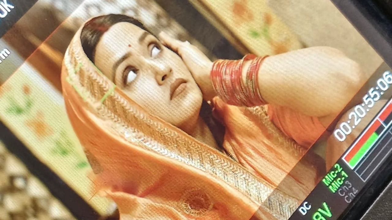 કાજલ રાઘવાનીનો જન્મ અને ઉછેર ભલે ગુજરાતમાં થયો હોય, પરંતુ આજે કડકડાટ ભોજપુરી બોલે છે. રિયાલિટી શોમાં એન્ટ્રી કરતા જ લોકો ગૂગલ પર કાજલ રાઘવાની વિશે સર્ચ કરી રહ્યા છે.કોણ છે તો ચાલો વિસ્તારથી જાણીએ.