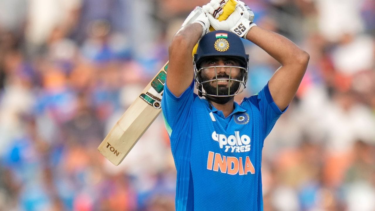 નમન ધીરે 2026 IPL માં MI માટે 14 રમતો રમી અને 26.50 ની સરેરાશ અને 147.22 ના સ્ટ્રાઇક રેટથી 318 રન બનાવ્યા. 2026 શેર-એ-પંજાબ T20 લીગમાં, ધીરે અમૃતસર સૂરમાસ માટે રમ્યો.