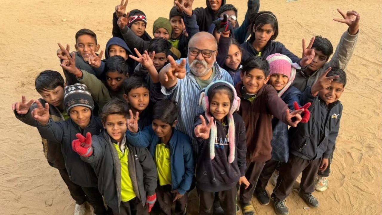 સૌરભ શુક્લા એક ભારતીય અભિનેતા, પટકથા લેખક અને ફિલ્મ નિર્દેશક છે, જેઓ હિન્દી તેમજ કેટલીક તમિલ અને તેલુગુ ફિલ્મોમાં કામ કરે છે.