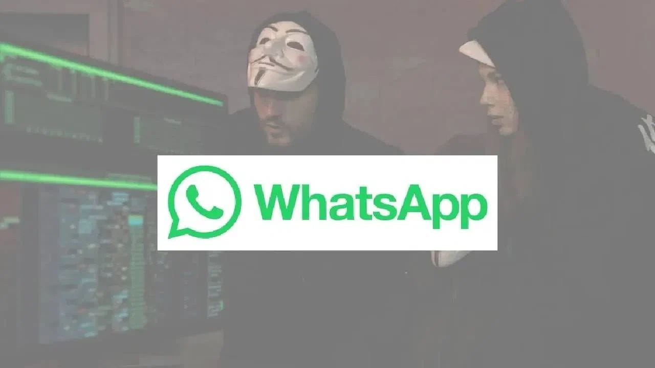 જો તમારું WhatsApp અચાનક કામ કરવાનું બંધ કરી દે અથવા કોઈ વગર કારણે એકાઉન્ટ લોગ-આઉટ થઈ જાય, તો તેને અણદેખું કરવું યોગ્ય નથી. આવું ત્યારે થઈ શકે છે, જ્યારે કોઈ અન્ય વ્યક્તિએ તમારા WhatsApp નો OTP મેળવીને તે જ નંબરથી બીજા કોઈ ફોનમાં એકાઉન્ટ એક્ટિવ કરી લીધું હોય. આવી સ્થિતિમાં વારંવાર Log In કરવાનો પ્રયાસ કરવાને બદલે એકાઉન્ટને સુરક્ષિત રીતે રિકવર કરવું જરૂરી છે.