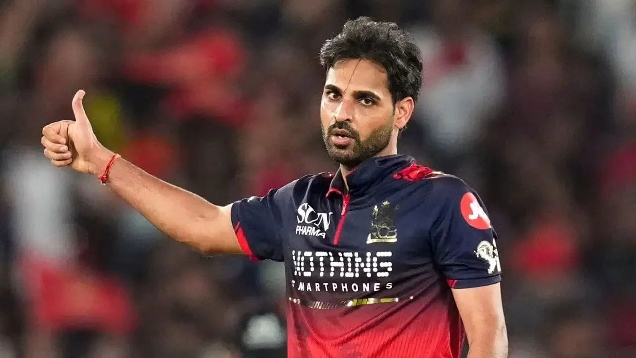 IPL 2025 અને IPL 2026માં ભુવનેશ્વરની બોલિંગે RCBને બે વાર ચેમ્પિયન બનાવવામાં મદદ કરી હતી. ત્યારથી, ભુવનેશ્વરની ટીમ ઇન્ડિયામાં વાપસી માટે માંગ કરવામાં આવી રહી છે. હવે આખરે આ બન્યું છે અને તેને ન્યૂઝીલેન્ડ પ્રવાસ માટે પસંદ કરવામાં આવ્યો છે.