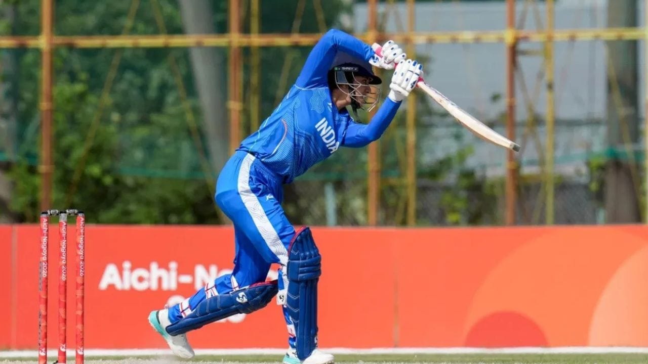 T20 બેટિંગ રેન્કિંગમાં શેફાલી વર્મા ચોથા, સ્મૃતિ મંધાના પાંચમા અને હરમનપ્રીત કૌર દસમા ક્રમે છે.