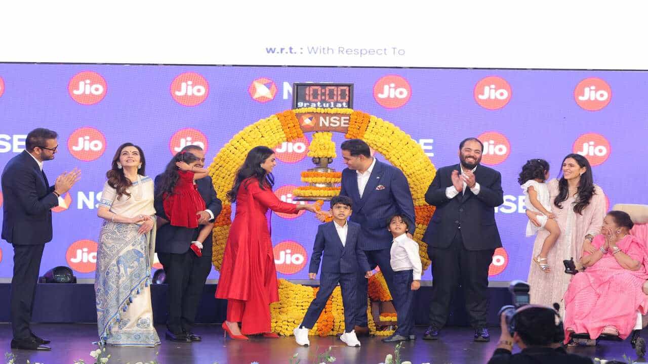 Breaking News : શેરબજારમાં રોકાણકારોની પસંદગીમાં Jio Platforms મોખરે, Tata Motors બીજા ક્રમે