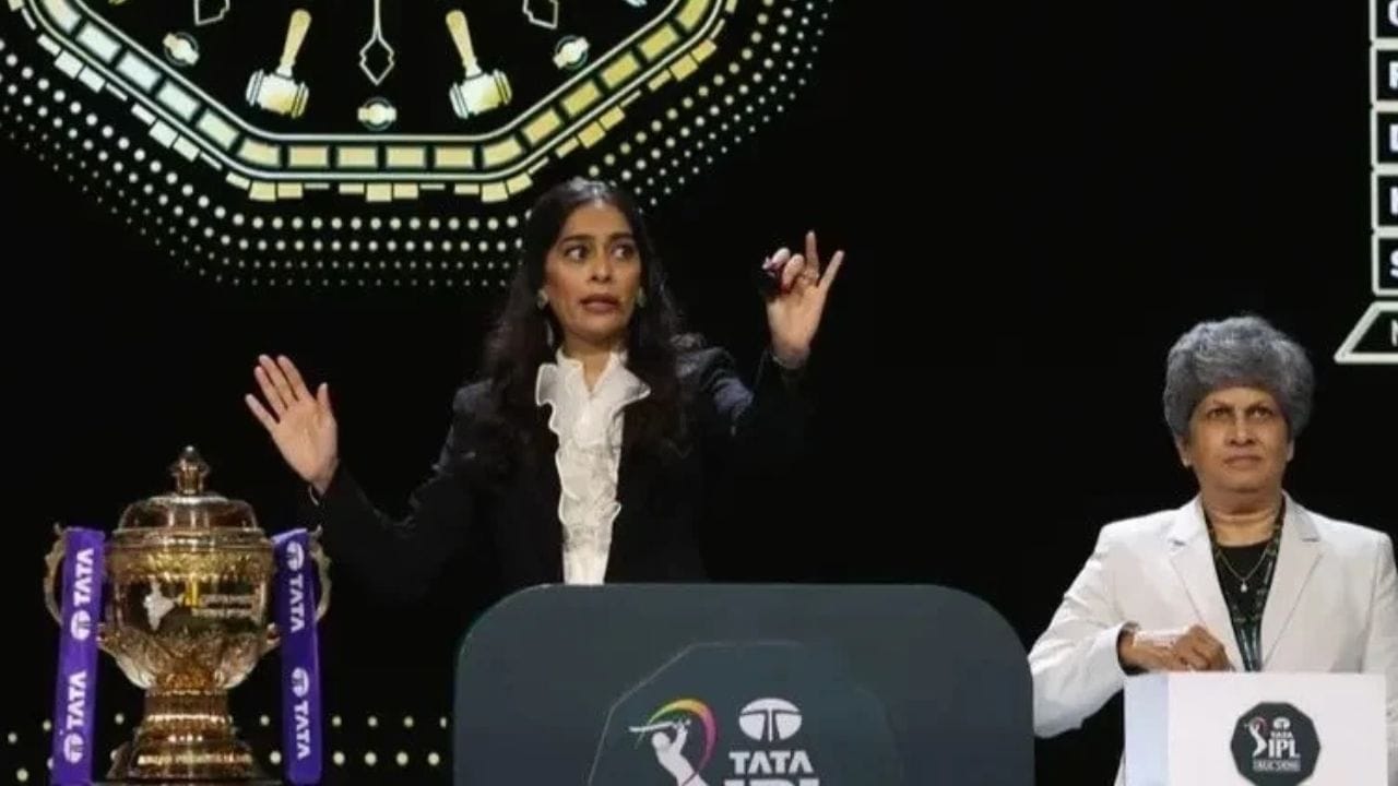 ક્રિકેટની હરાજી સાથે જોડાયા બાદ મલ્લિકા સાગરે IPL અને WPLમાં ખેલાડીઓની બોલી લગાવવાની જવાબદારી સંભાળી છે. તેમની હાજરીએ ક્રિકેટની હરાજીમાં એક નવી ઓળખ ઊભી કરી છે.