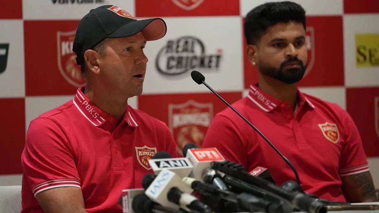 IPL 2027ની હરાજી પહેલા રિકી પોન્ટિંગે ટીમનું કોચિંગ કોમ્બિનેશન તૈયાર કરવું પડશે. નવા કોચની પસંદગી ટીમની આગામી સિઝનની તૈયારીઓ માટે મહત્વપૂર્ણ રહેશે.