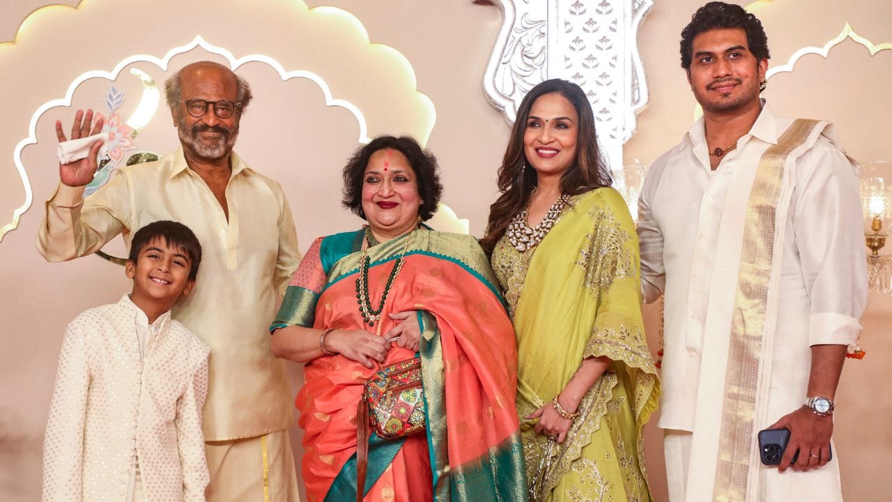હવે એવું માનવામાં આવી રહ્યું છે કે, જેલર 2 ફિલ્મ દ્વારા રજનીકાંત નવો રેકોર્ડ સેટ કરશે. તેમજ આ તેના કરિયરની અત્યારસુધીની સૌથી હાઈએસ્ટ ગ્રોસિંગ ફિલ્મ સાબિત થશે.
