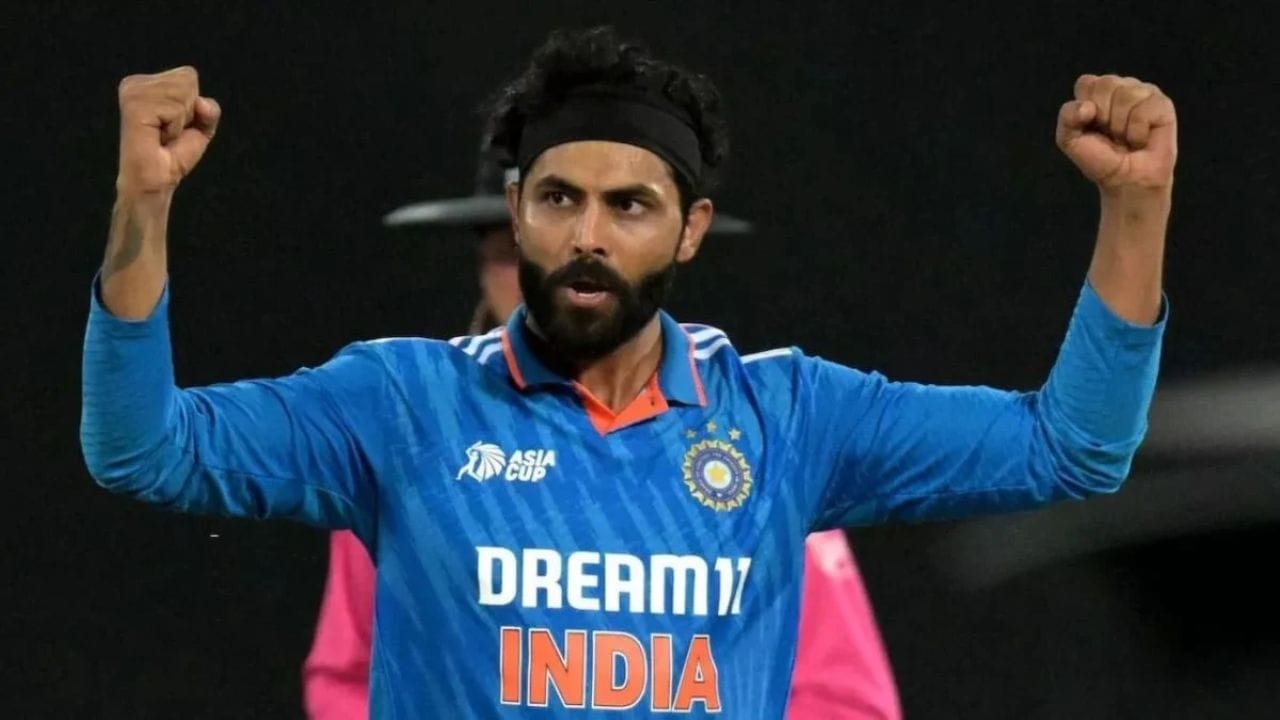 BCCI પસંદગી સમિતિએ શુક્રવાર, 16 ઓક્ટોબરના રોજ ભારતીય ટીમની જાહેરાત કરી હતી. આ પ્રવાસમાં ODI અને ટેસ્ટ શ્રેણી વચ્ચે ખૂબ જ ઓછો અંતર છે. તેથી ODI શ્રેણી માટે બે ટીમોની પસંદગી કરવામાં આવી છે.