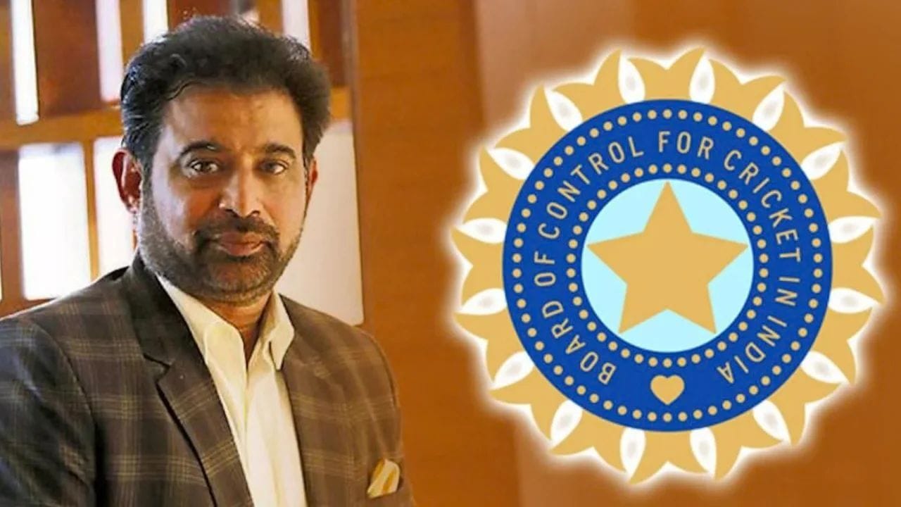 અજિત અગરકર પહેલાં ચેતન શર્માએ 2022-23 દરમિયાન મુખ્ય પસંદગીકાર તરીકે જવાબદારી સંભાળી હતી. આ સમયગાળા દરમિયાન શિવ સુંદર દાસે 2023માં થોડા સમય માટે વચગાળાના મુખ્ય પસંદગીકાર તરીકે પણ કામગીરી કરી હતી.